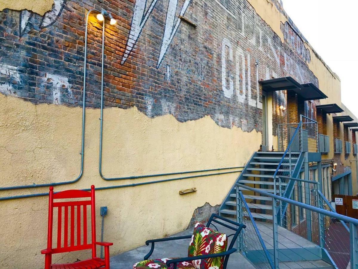 Green Door Lofts -Magnolia Loft, Silos/Downtown 韦科 外观 照片